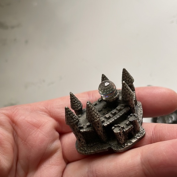 Small Wizard Castle lot for crafting. - Picture 2 of 6